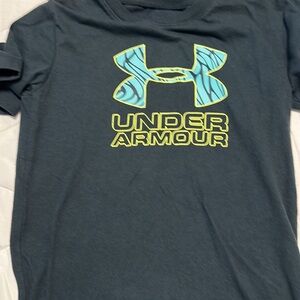 6t boys under armour set (2 shirt and 1 pant)